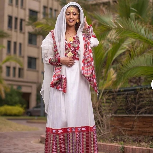 Ethiopian and Eritrean traditional dress - Picture 2 of 2